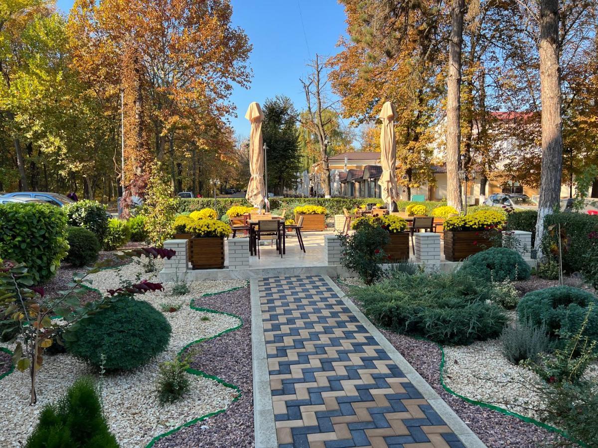 Hotel Mara Brăila Esterno foto