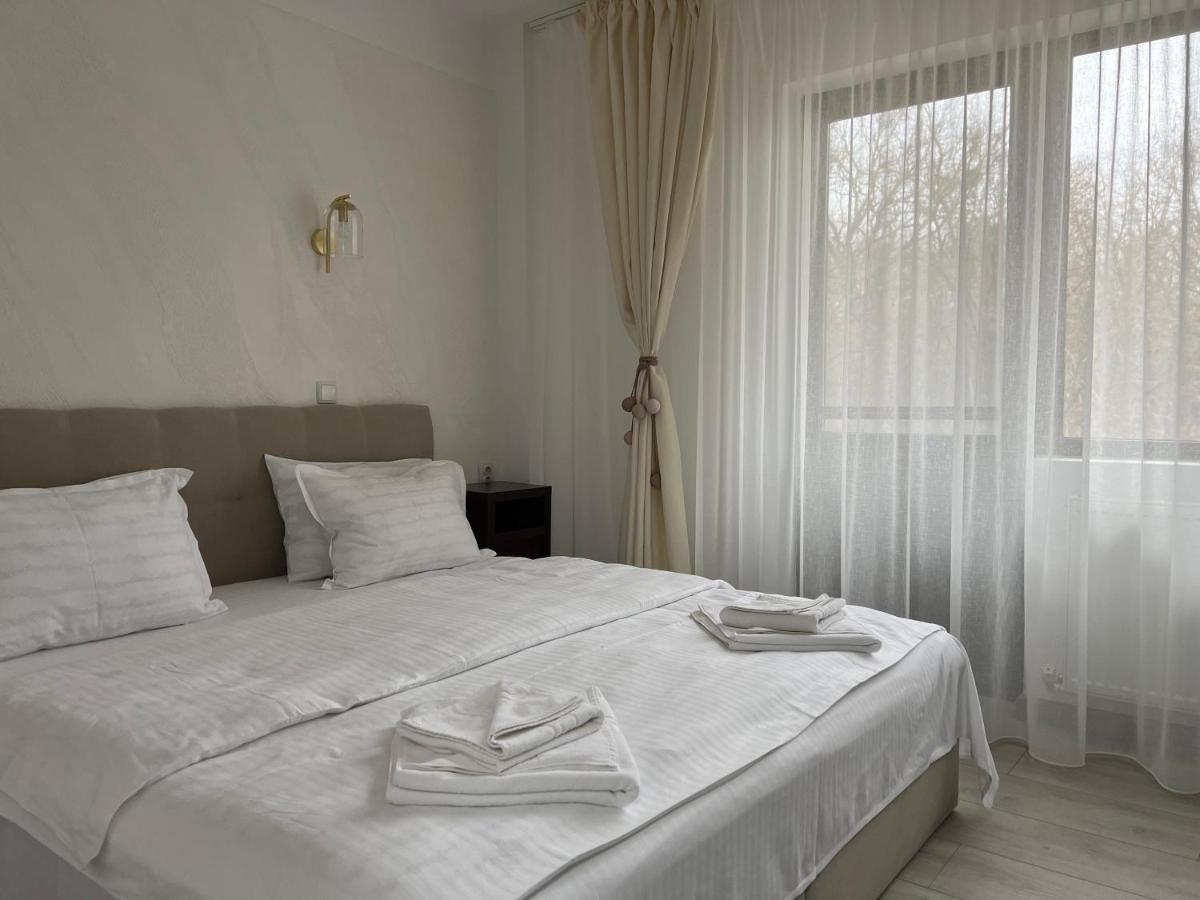 Hotel Mara Brăila Esterno foto